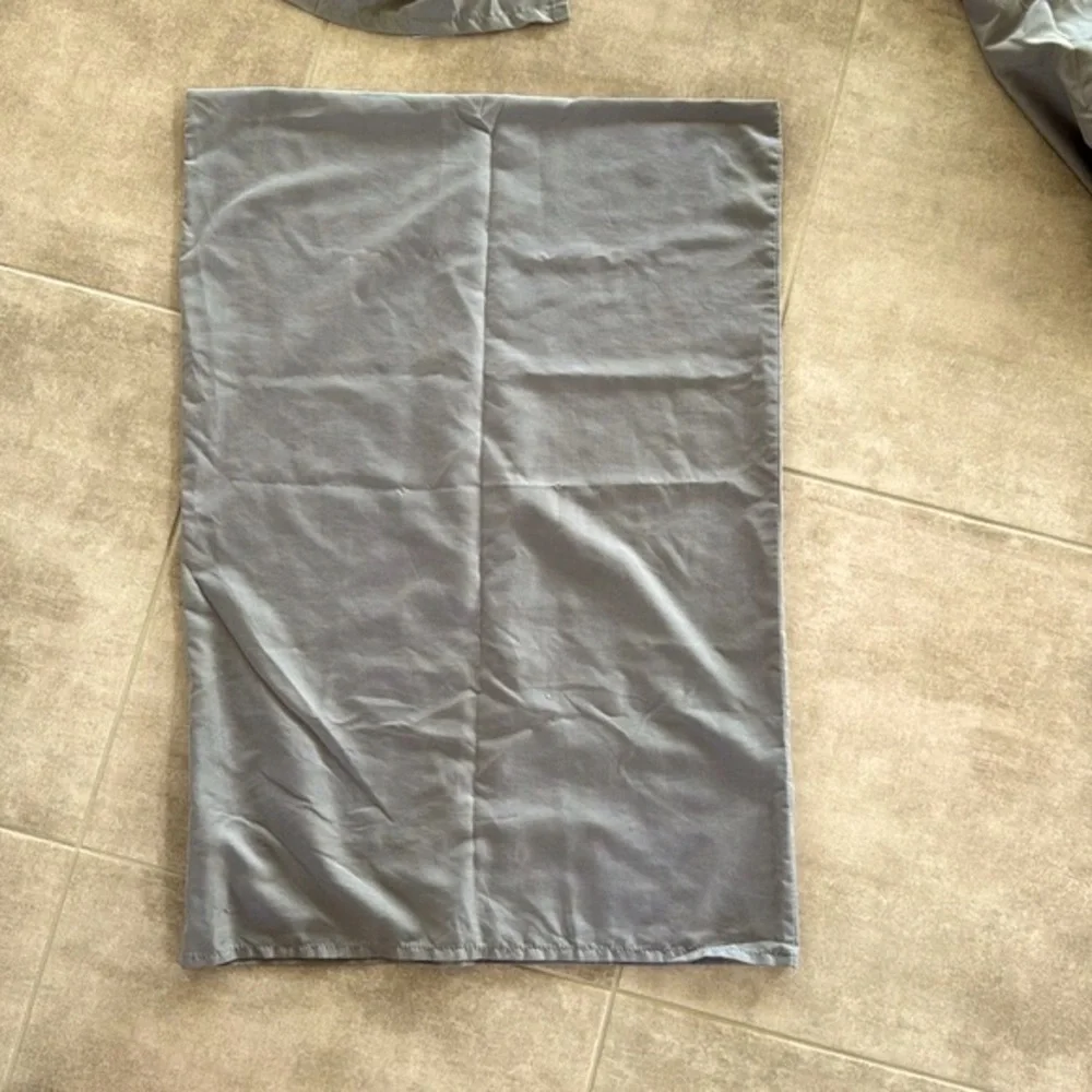 TWIN XL Soft Gray Bed Sheet Set - Excellent Condition